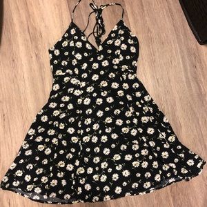 FOREVER 21 BLACK DAISY DRESS